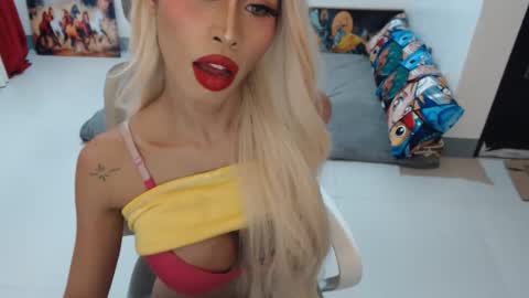 DIVINE ANGEL online show from 11-26-25, 01:39