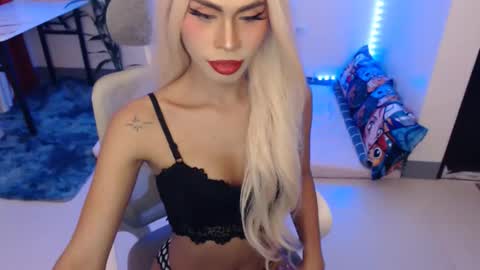 DIVINE ANGEL online show from 03-06-26, 08:11