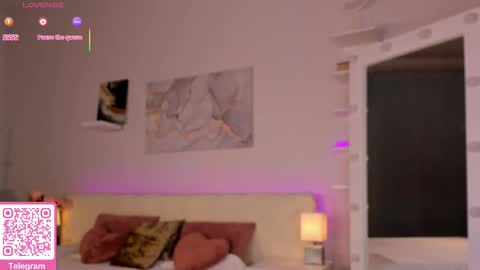 Emma online show from 03-10-26, 01:21