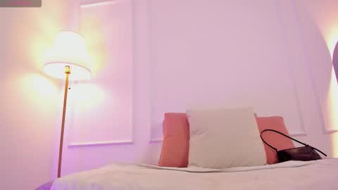 Angelica Cross online show from 10-26-25, 12:22