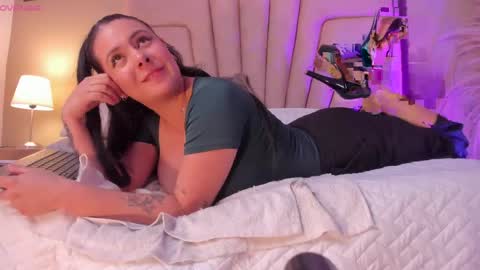 Angelica Cross online show from 04-18-26, 08:31