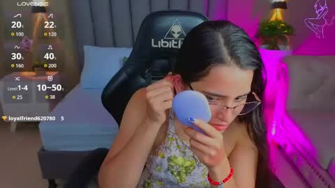 Snapshot of angelica_dymond chatting on 05-21-26, 07:43 A N G E L I C A online show from 05-21-26, 07:43