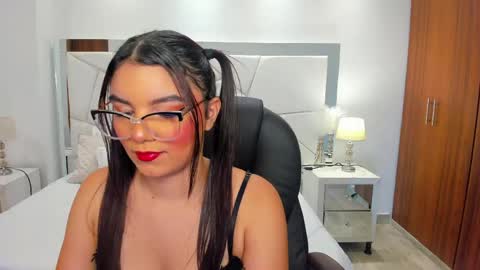 Angelica Moon online show from 05-20-26, 08:15