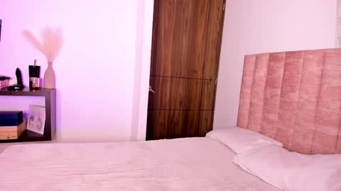 angelica_rose7 online show from 03-08-25, 04:12