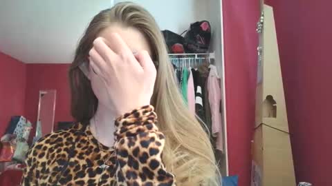 AngelicAngel online show from 11-19-25, 06:08