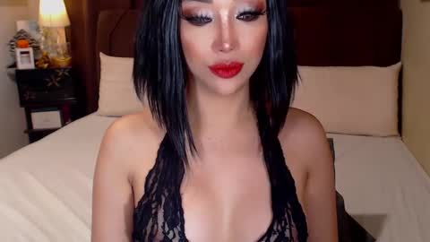 Snapshot of angelicqueents chatting on 02-23-25, 09:33 MS. AMALIA online show from 02-23-25, 09:33