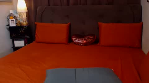 Snapshot of angelicqueents chatting on 03-02-25, 04:07 MS. AMALIA online show from 03-02-25, 04:07