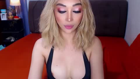 Snapshot of angelicqueents chatting on 12-02-25, 04:40 MS. AMALIA online show from 12-02-25, 04:40