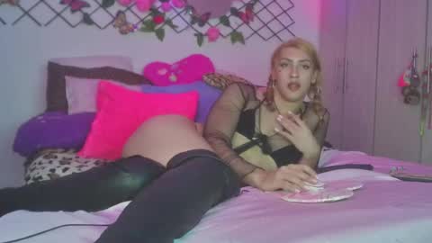 Snapshot of angelicuntyxxx chatting on 03-24-26, 09:36 ANGELICUNTYXXX online show from 03-24-26, 09:36