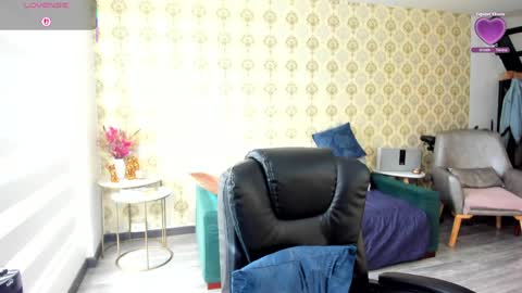 angelina_class_7 online show from 04-23-26, 01:02