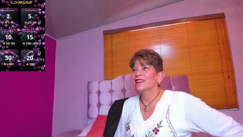 Snapshot of angelina_stone_65 chatting on 01-06-25, 07:02 Angelina online show from 01-06-25, 07:02