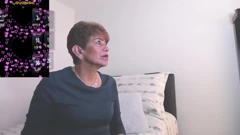 Snapshot of angelina_stone_65 chatting on 02-05-25, 09:50 Angelina online show from 02-05-25, 09:50