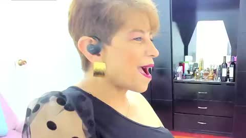 Snapshot of angelina_stone_65 chatting on 09-27-25, 10:15 Angelina online show from 09-27-25, 10:15