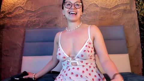 ANGELINA   online show from 11-07-25, 11:32