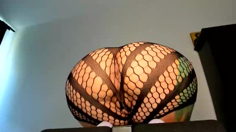 Angelina online show from 10-17-25, 07:55