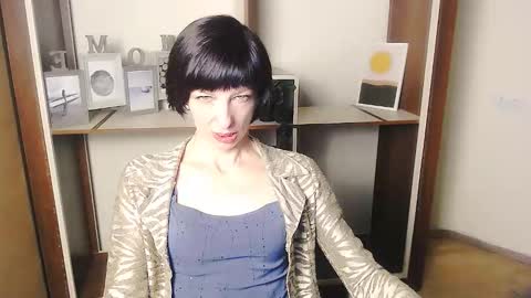 Angelina online show from 09-17-25, 06:15