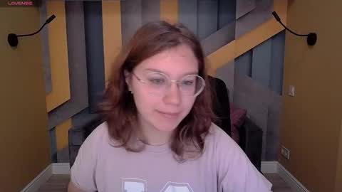 Snapshot of angelinalow chatting on 11-16-25, 06:30 AngelinaLow online show from 11-16-25, 06:30