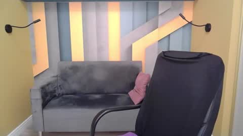 Snapshot of angelinalow chatting on 11-23-25, 06:24 AngelinaLow online show from 11-23-25, 06:24