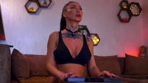 Angelina online show from 02-17-26, 01:07