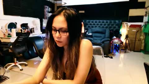 Angel online show from 09-22-25, 01:18