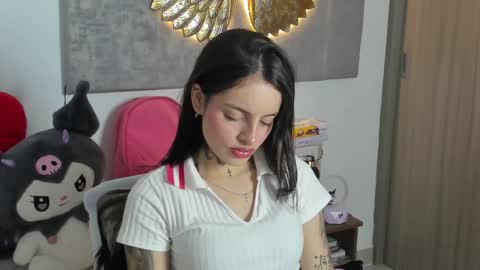 Angeline Smith  online show from 11-14-25, 06:01