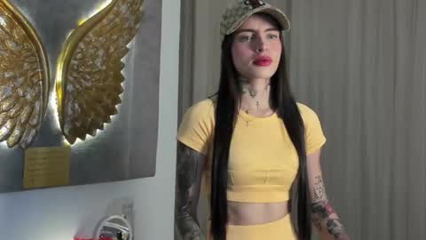 Angeline Smith  online show from 12-22-25, 11:35