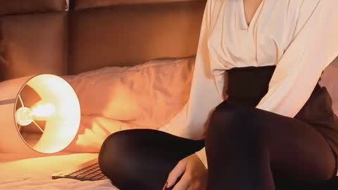 angelinepossy online show from 11-21-25, 09:46