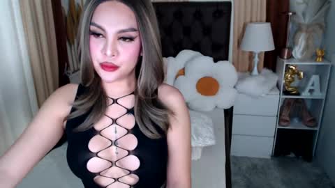 Snapshot of angelique_hart chatting on 07-28-26, 02:13 angelique_hart online show from 07-28-26, 02:13