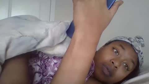 Snapshot of angeliquebelcaliz chatting on 02-18-25, 12:49 angeliquebelcaliz online show from 02-18-25, 12:49