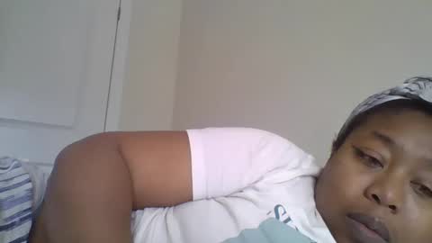 Snapshot of angeliquebelcaliz chatting on 02-18-25, 04:05 angeliquebelcaliz online show from 02-18-25, 04:05