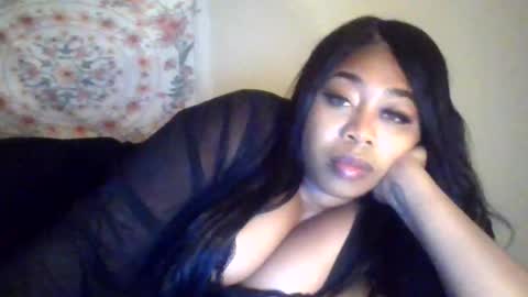 Snapshot of angeliquebelcaliz chatting on 11-26-25, 01:17 angeliquebelcaliz online show from 11-26-25, 01:17