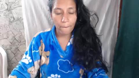 angela online show from 09-12-25, 02:33