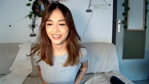 angelkath online show from 10-18-25, 04:30