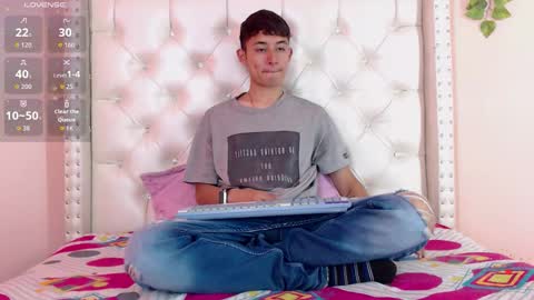 Angel online show from 12-17-25, 08:04