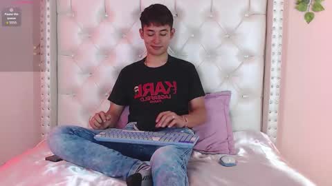 Angel online show from 12-19-25, 07:43