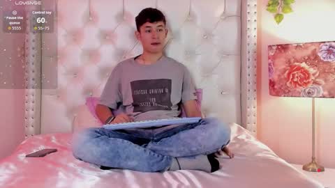 Angel online show from 12-22-25, 08:17