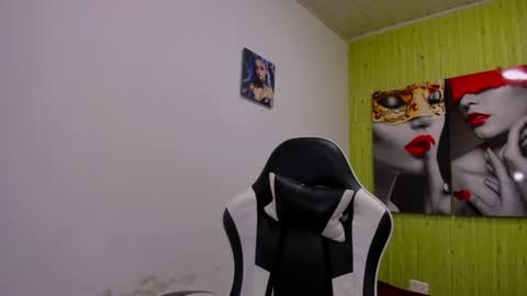 Snapshot of angell_cooper8 chatting on 07-04-26, 12:22 Angell cooper8 online show from 07-04-26, 12:22