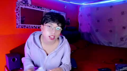 Angel  online show from 10-12-25, 08:52