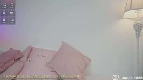 Snapshot of angells_smith chatting on 11-25-25, 04:40 online show from 11-25-25, 04:40