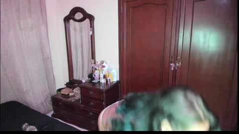 Snapshot of angellys_fit chatting on 12-19-24, 11:14 Angel online show from 12-19-24, 11:14