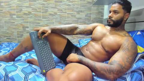 Snapshot of angelo_evans33 chatting on 12-16-25, 10:48 angelo_evans33 online show from 12-16-25, 10:48