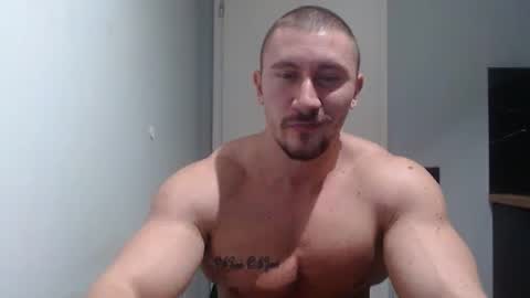  ------- SEX SHOW WITH GUYS AND GIRLS  MUSCLE SHOW online show from 12-05-24, 07:17
