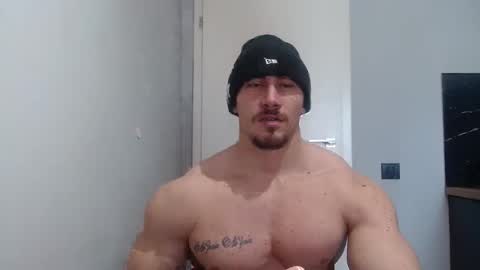  ------- SEX SHOW WITH GUYS AND GIRLS  MUSCLE SHOW online show from 02-06-25, 10:15