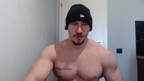  ------- SEX SHOW WITH GUYS AND GIRLS  MUSCLE SHOW online show from 02-12-25, 11:18