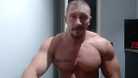  ------- SEX SHOW WITH GUYS AND GIRLS  MUSCLE SHOW online show from 09-30-25, 06:57