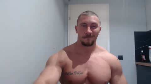  ------- SEX SHOW WITH GUYS AND GIRLS  MUSCLE SHOW online show from 12-20-25, 11:06