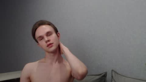 Snapshot of angelraaay chatting on 02-09-25, 12:30 Angel online show from 02-09-25, 12:30