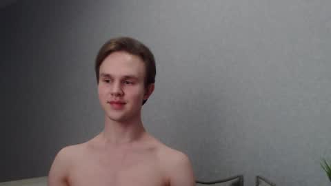 Snapshot of angelraaay chatting on 02-20-25, 09:31 Angel online show from 02-20-25, 09:31