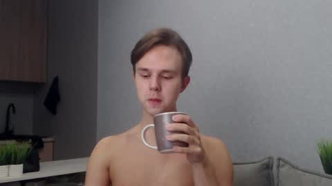 Snapshot of angelraaay chatting on 11-13-25, 09:30 Angel online show from 11-13-25, 09:30