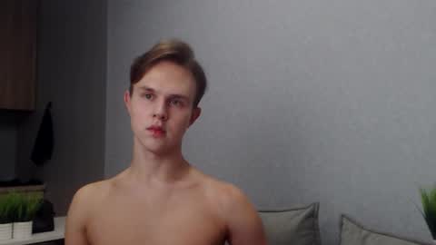 Snapshot of angelraaay chatting on 11-15-25, 07:10 Angel online show from 11-15-25, 07:10